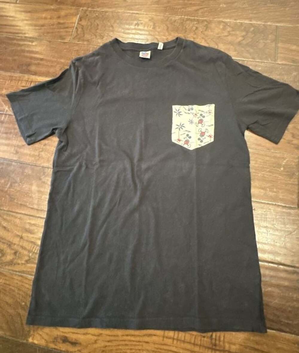 Disney x Junk Food Mickey Mouse Palm Tree Pocket T-Shirt Black Medium